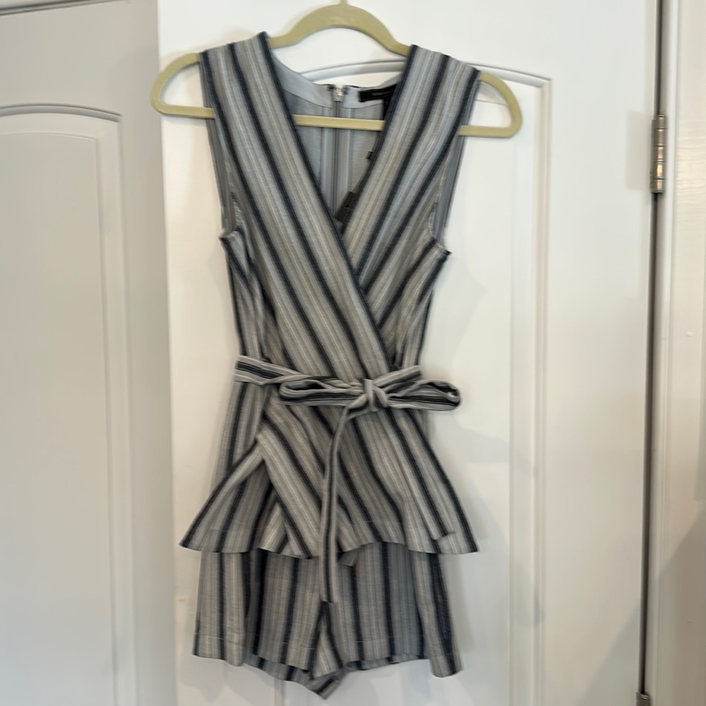 BCBGMAXAZRIA “lexxi” romper